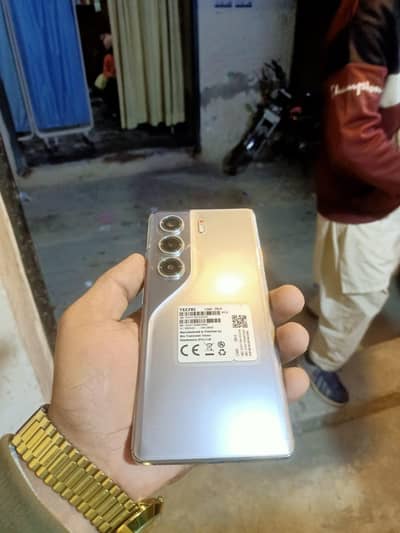 camon 40 pro 8gb 256gb