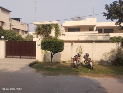 3 KANAL HOUSE AVAILABLE FOR RENT ONLY FOR OFFICE