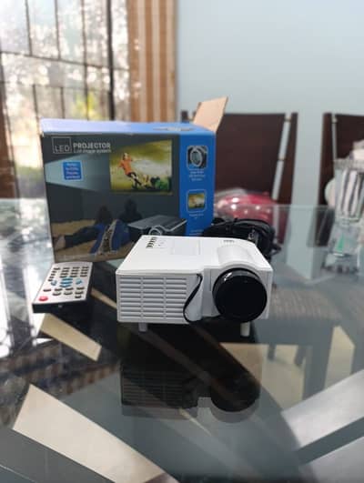 Mini Led projector
