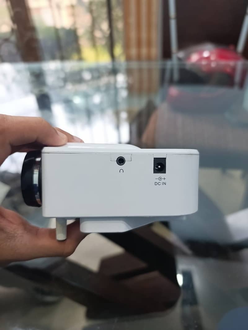 Mini Led projector 3