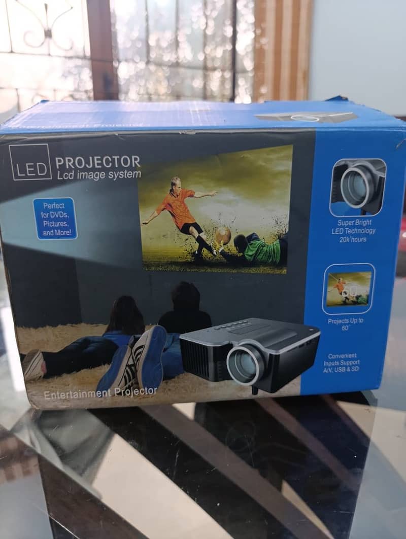 Mini Led projector 8