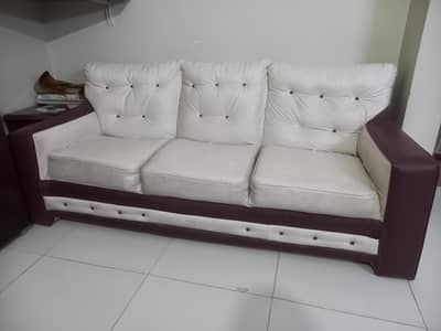 Comfortable 7 seater sofa in affordable rates
