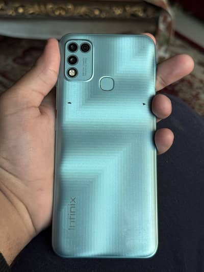 Infinix hot 10 plz 4/64