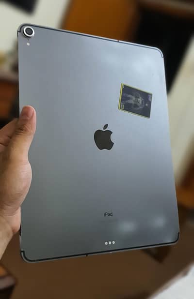 1 Tera Byte Ipad Pro (12.9 Inch)  ( 3rd Generation)