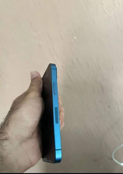 I phon 13 mini 10.10  83 health  water pack 100%