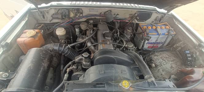 Mitsubishi Pajero 1990