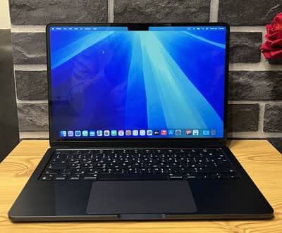 MacBook Air M2 2022 | 24GB RAM | 512GB SSD 