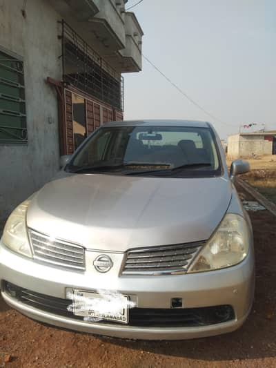 Nissan tiida LATIO urgent