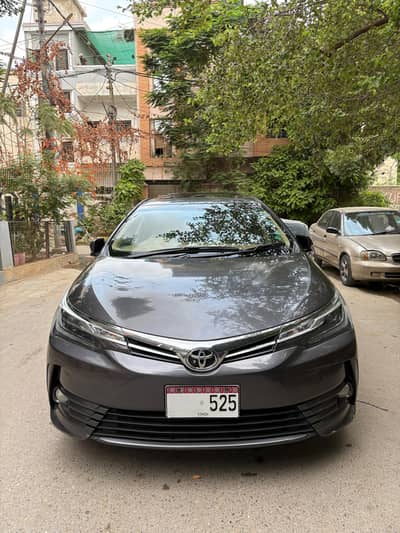 Toyota corolla grande 1.8 at reasonable price slightly negotiable