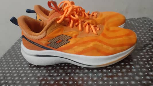 Lotto Running shoes original Lotto brand actual prize 40 thousand