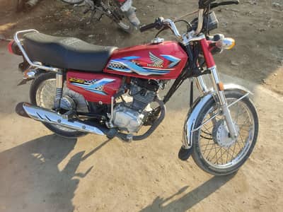 karak sound 0 jaisi bike hy cplc clear but sound