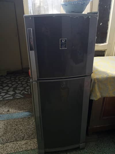 Dawlance frij for sale urgent all ok 10 by 10 only 43000