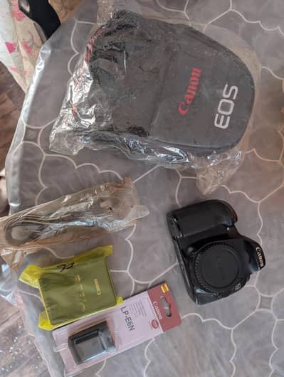 Canon 70D DSLR | 70 D D70 cannon 60D 80D 6D Sony a7 Nikon  camera