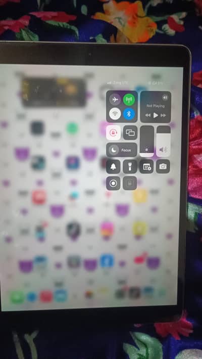 iPad Pro 2017 model ( 10.5 ) inch 256gb sim working