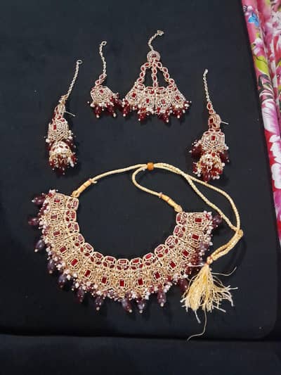 Bridal mehroon set gold plated