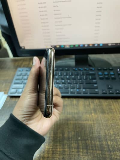 I Phone XSMAX NON PTA 64gb E sim working