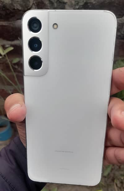 samsung S22 plus 8 128 Scratchless Fresh Piece