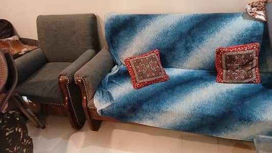 Sofa set 5 Seaters