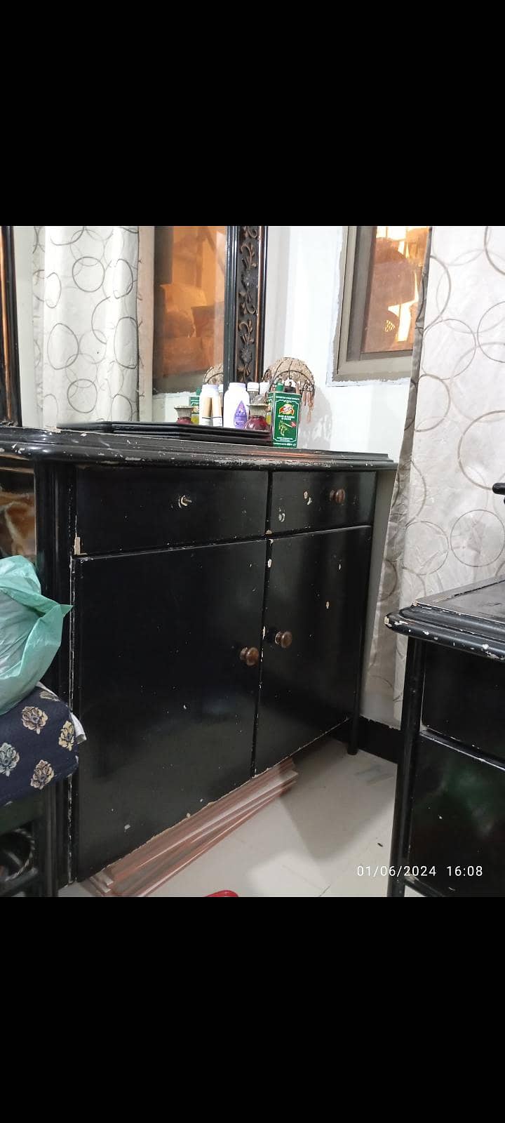dressing table 0