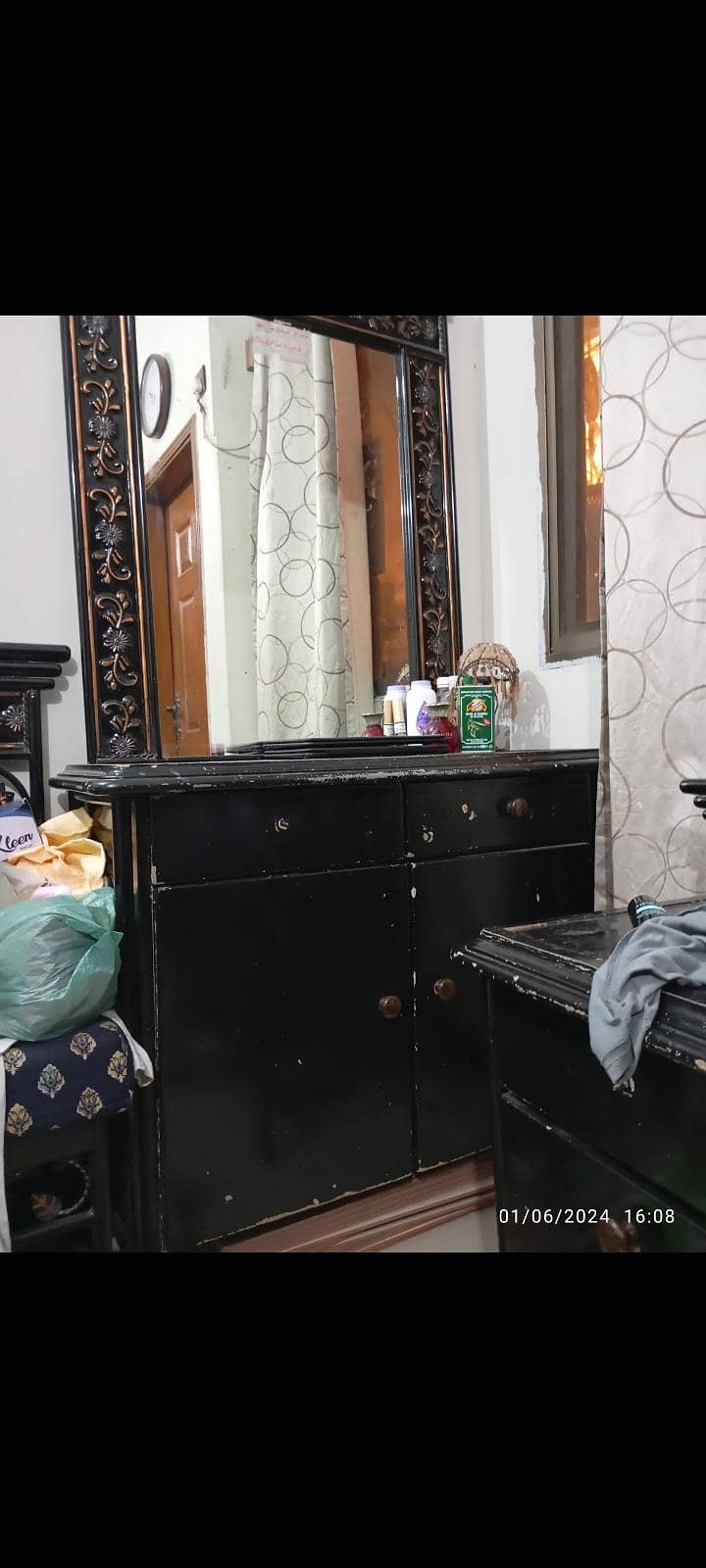 dressing table 4