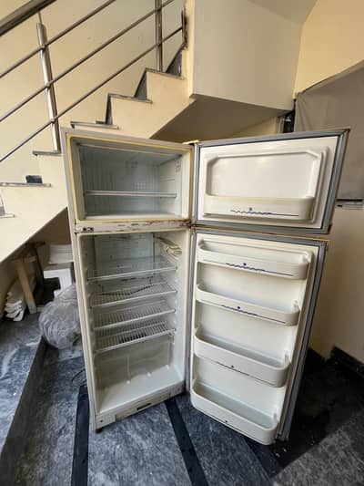 Dawlance medium fridge