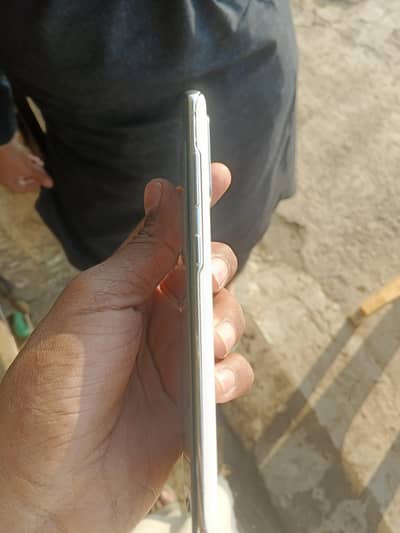 I'm selling my phone for need money