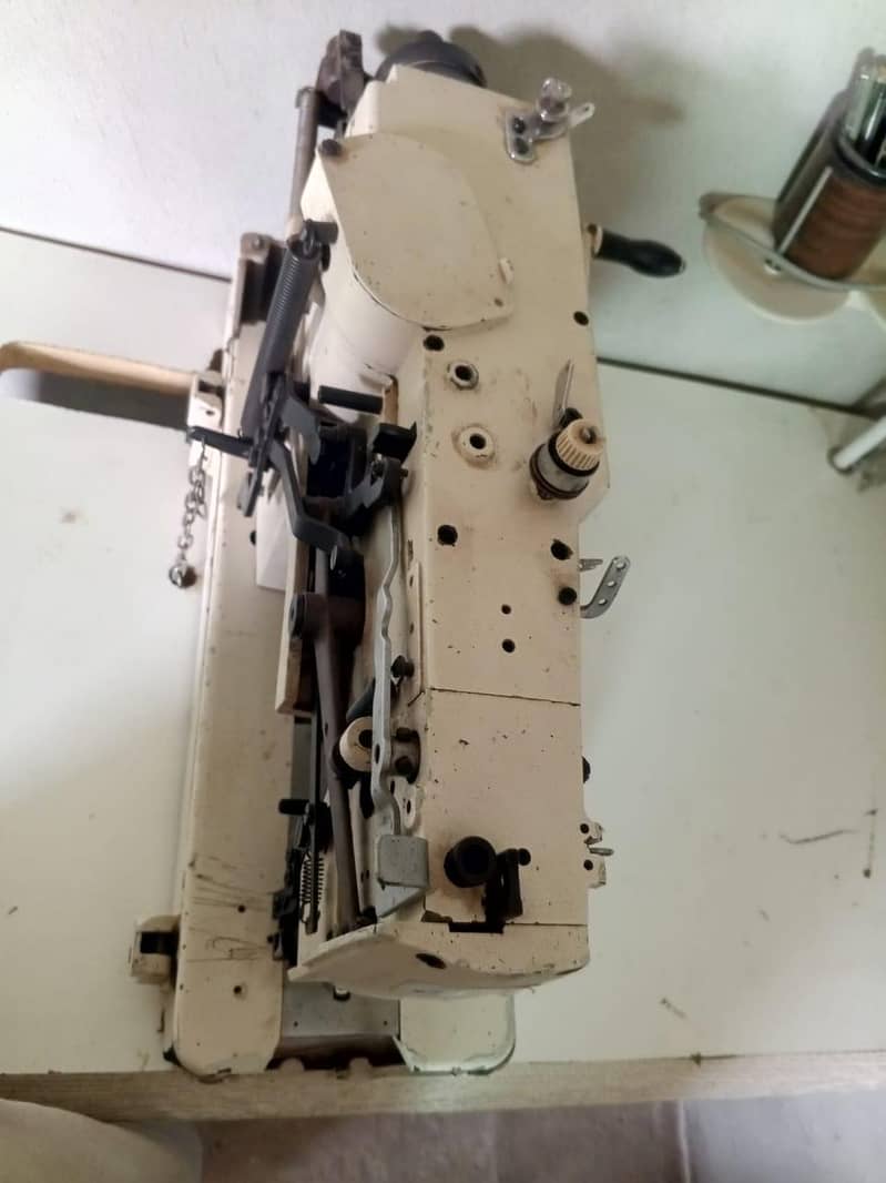 button hole machine 8