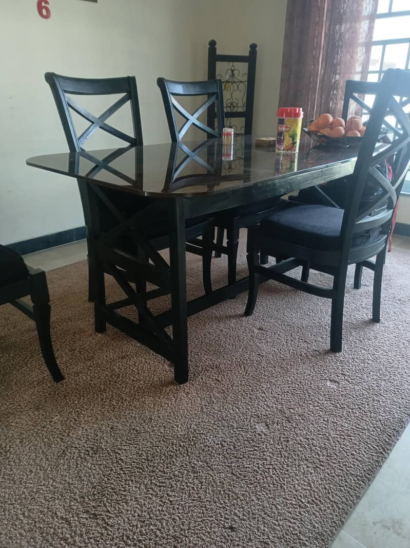 sofa and dining table 0