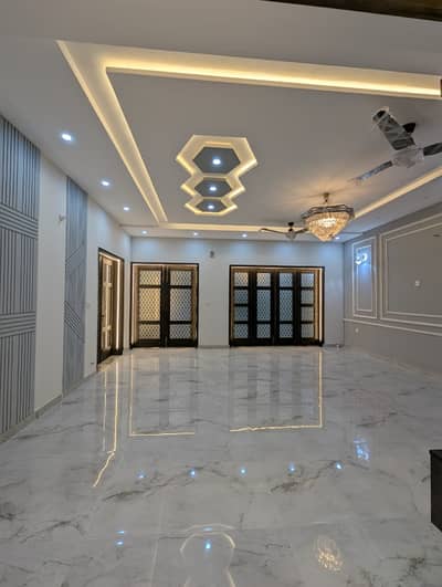 8 MARLA BRAND NEW HOUSE AVAILABLE FOR RENT , MILLITARY ACCOUNT HOUSING SOCIETY COLLEGE ROAD LAHORE .
