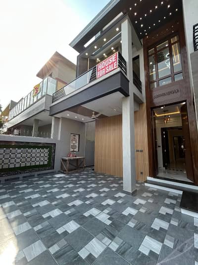 10 Marla Brand New House Available On Main 80ft Road Near Gate # 3