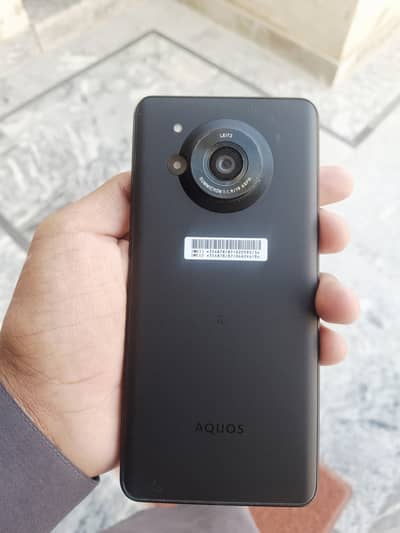 Sharp aqous r7 12gb ram 256 rom