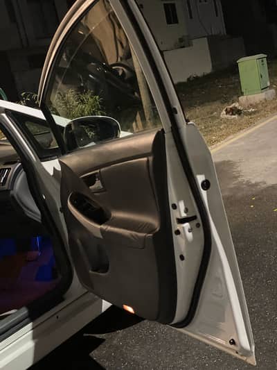 Toyota Prius 2011 G Touring 2016 Reg …. Mob 0 3 3 3 8 1 0 1 2 5 1