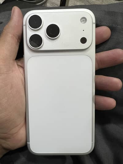 17 pro max Silver 256