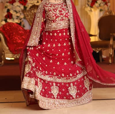 Heavy embroidered bridal lehnga for Sale