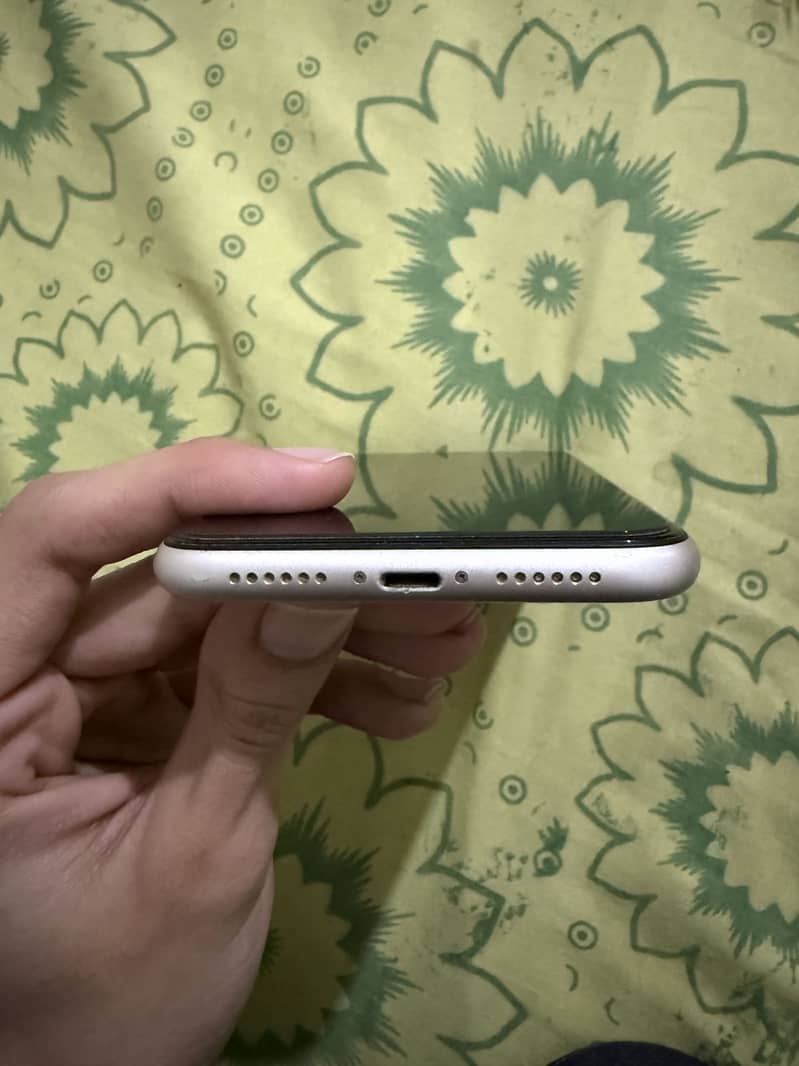I phone 11 jv 128 gb 6