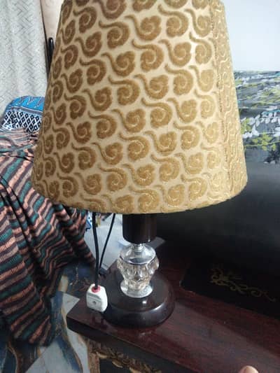 Table lamp