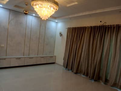 10 Marla Upper Portion Brand New 1st Entry