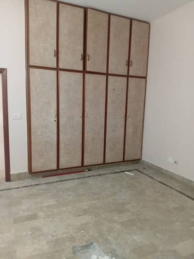 10 marla upper portion for rent