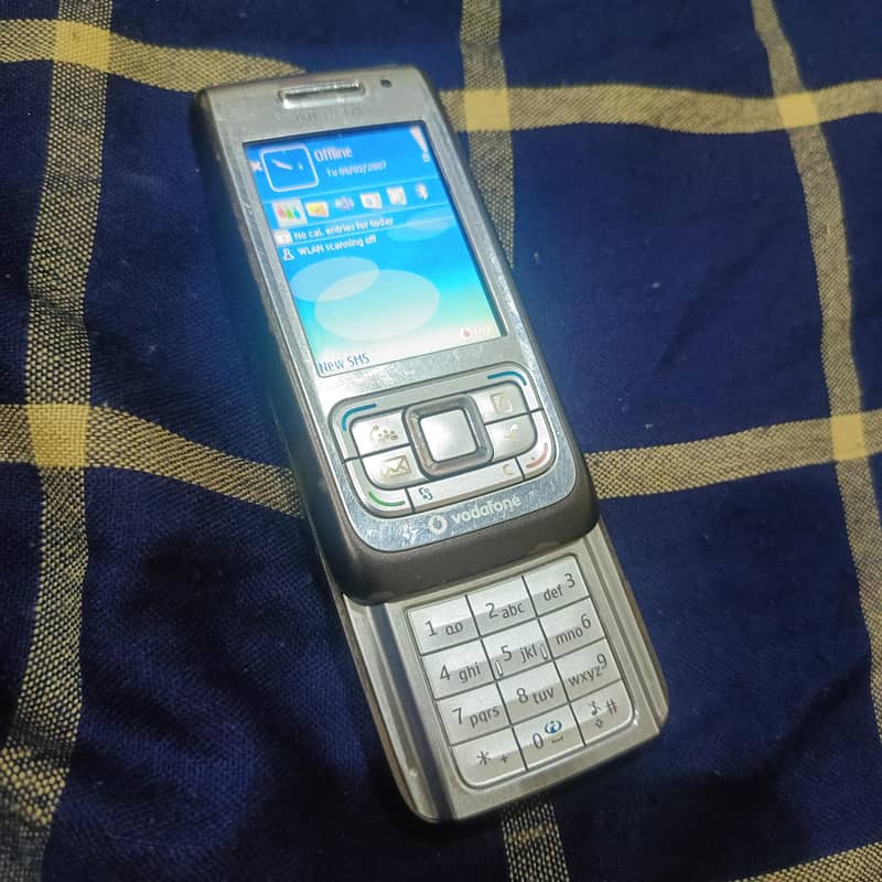 nokia E65 4