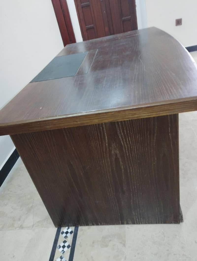 Executive table with drawer and computer table 1