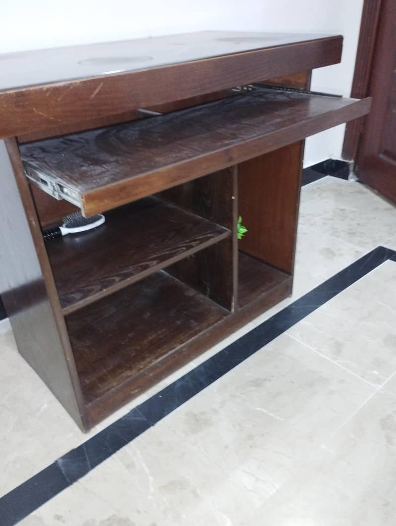 Executive table with drawer and computer table 4