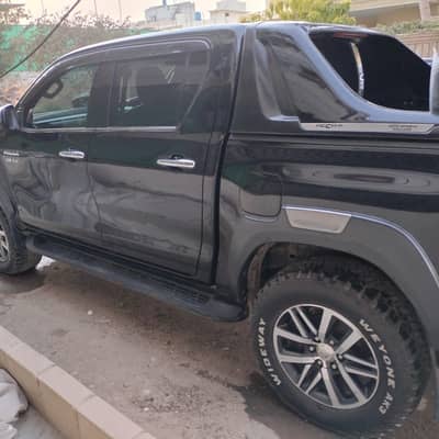 Toyota Hilux Revo V 2021