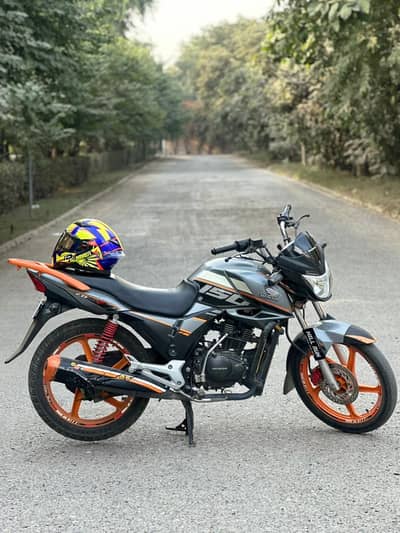 Cb150f orange colour // mint condition