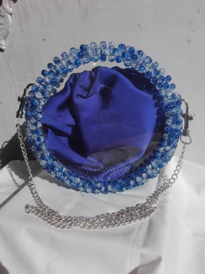 Hi I am salling my hand made beautiful shoulder bag