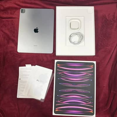 iPad pro m2 chip 6th Gen 256gb with full box for sale