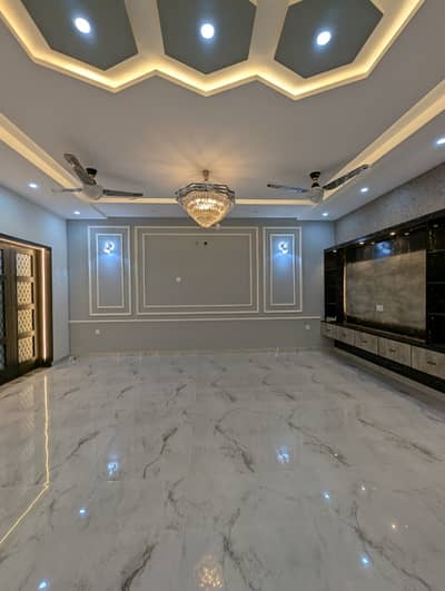 8 MARLA BRAND NEW HOUSE AVAILABLE FOR RENT , MILLITARY ACCOUNT HOUSING SOCIETY COLLEGE ROAD LAHORE .