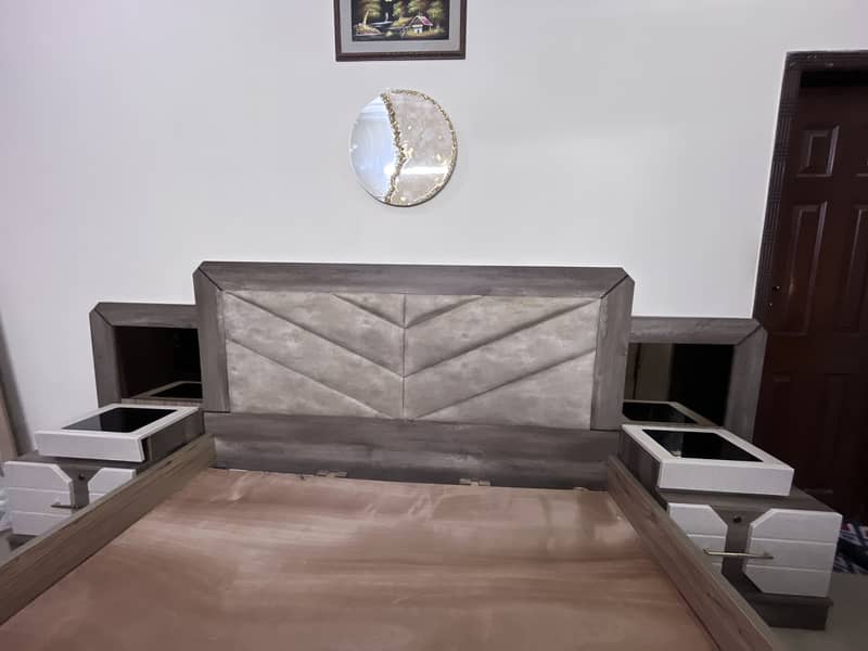 Bed and dressing table 3