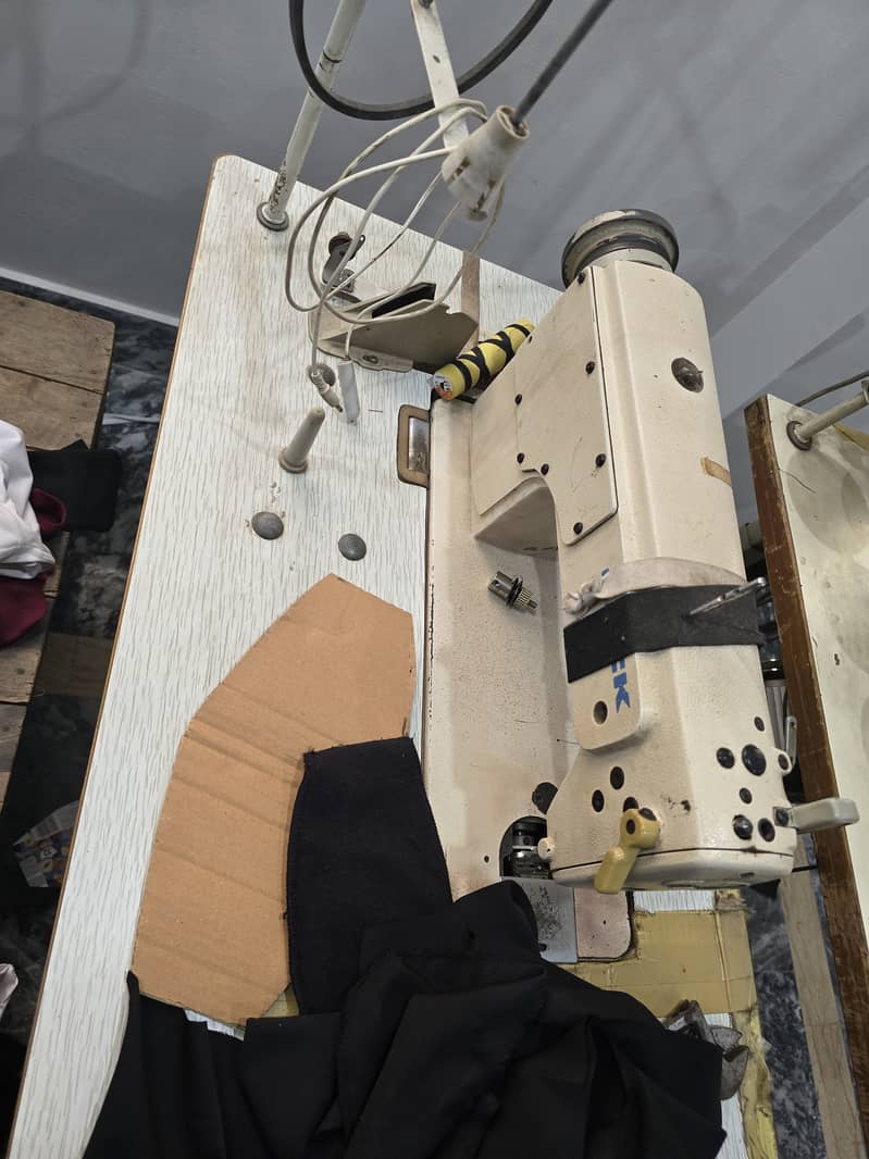 JUKI SEWING MACHINE 0