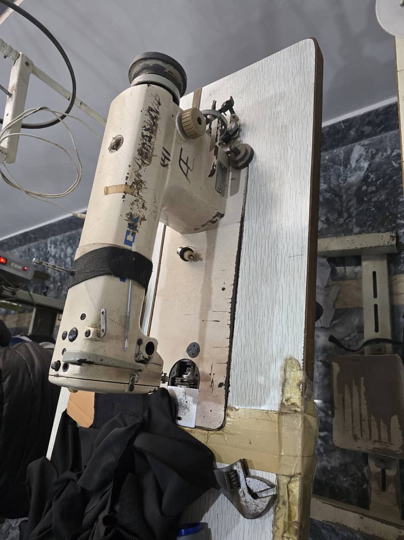 JUKI SEWING MACHINE 1