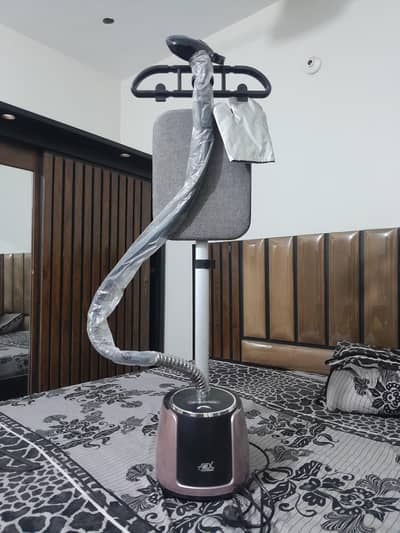 Anex Garment Steamer – Almost New (With All Accessories)